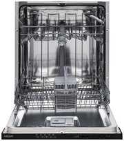 Einbaugeschirrspüler von vorne geöffnet mit sichtbaren Körben und Besteckkorb