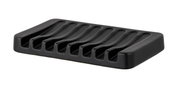 Schwarze Keramik Seifenablage Soliera mit gerilltem Design, seitliche Perspektive