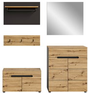 Garderobenkombination in Holzoptik mit Spiegel, Schuhschrank, Wandregal und Hakenleiste, frontal betrachtet.