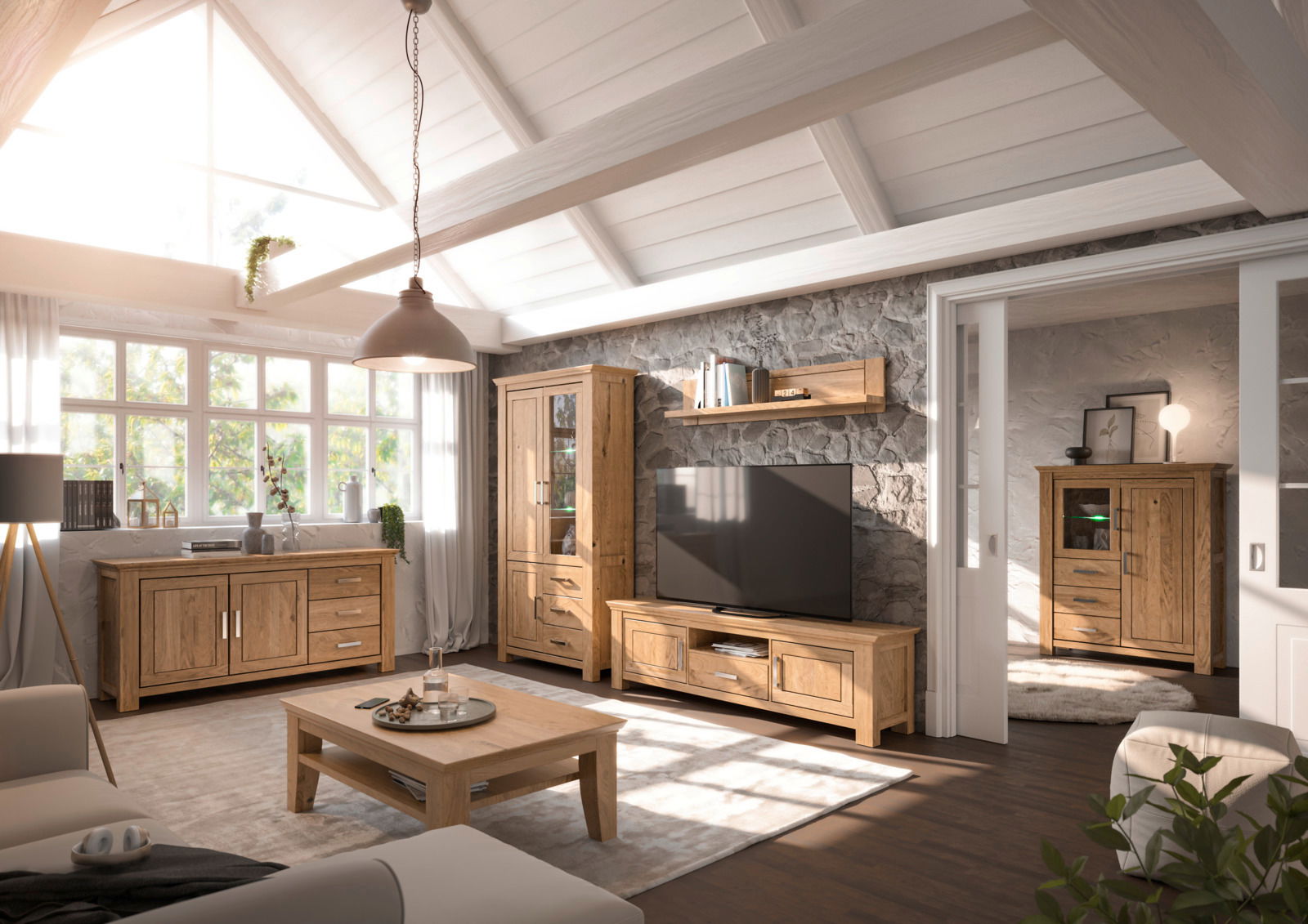 Wohnzimmer mit moderner Holzmöbelkombination, bestehend aus Sideboard, Highboard, Vitrine und Couchtisch in heller, gemütlicher Atmosphäre. Perspektive von vorne links.