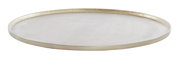 Flache, runde Schale mit einem Durchmesser von 40 cm und einer Höhe von 1,5 cm in hellem Goldton, seitliche Perspektive.
