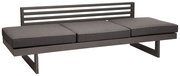 Moderne graue Lounge-Bank mit drei Sitzpolstern und horizontalen Streben in der Rückenlehne, seitliche Perspektive
