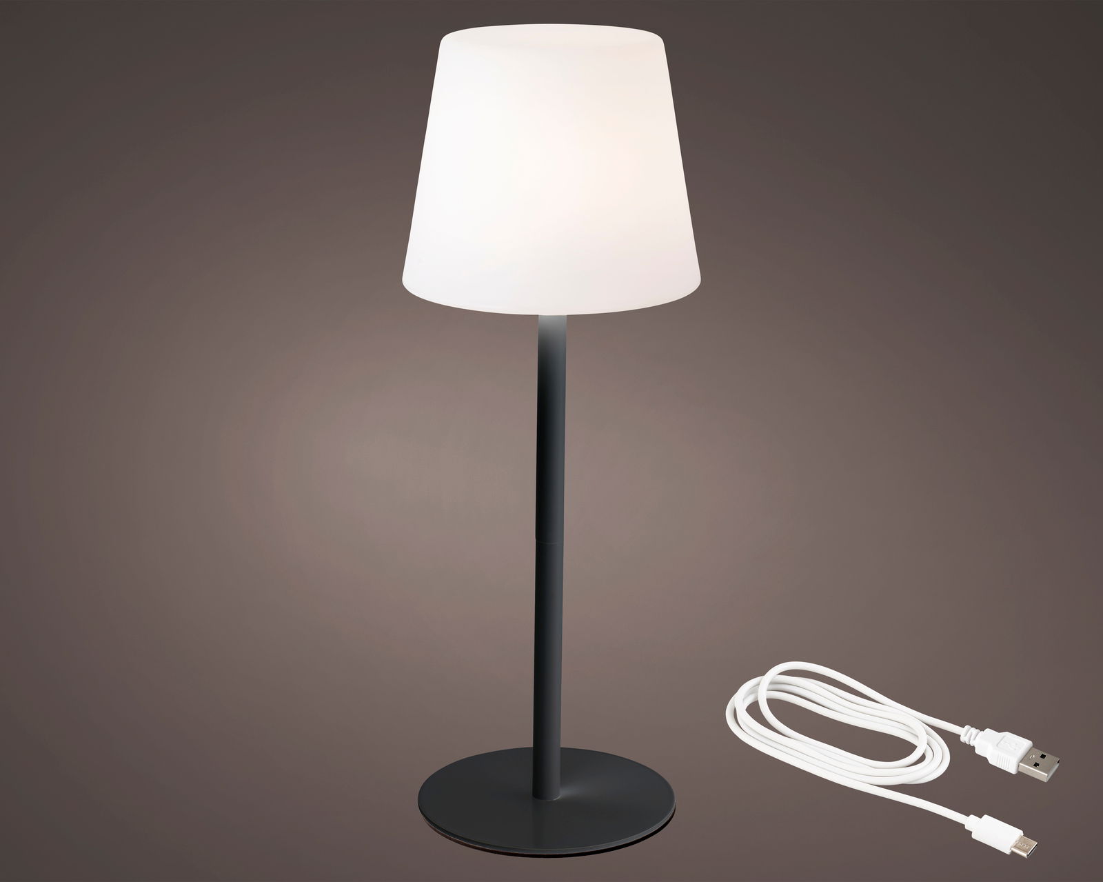 LED Tischlampe mit weißem Schirm und schwarzem Standfuß, seitliche Perspektive, inklusive USB-Kabel