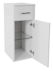 Weißer Unterschrank mit einer Schublade und einer offenen Tür, die einen Einlegeboden zeigt, Perspektive von vorne.