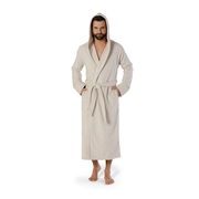 Mann in beigem Kapuzenbademantel Größe XL, frontal fotografiert