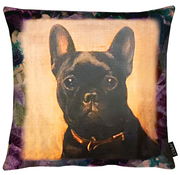 Kissenhülle 46x46 cm mit einem Bild eines schwarzen Hundes auf beigem Hintergrund, umgeben von einem floralen Muster. Frontalansicht.