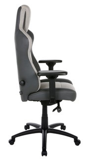 Seitliche Ansicht eines ergonomischen Gaming-Stuhls mit verstellbaren Armlehnen und gepolstertem Sitz in Grau und Schwarz.