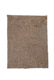 Nahaufnahme eines Stoffmusters in beige und grauen Tönen, verwendet für einen Armlehnstuhl.