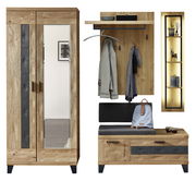 Garderobenkombination Set 81 in Holzoptik mit Spiegel, Kleiderhaken, Sitzbank und beleuchtetem Regal, frontal betrachtet.