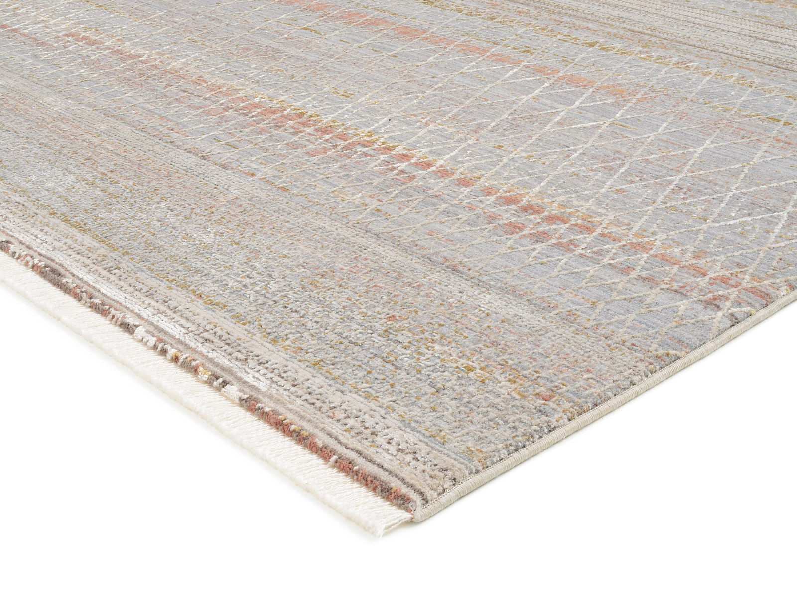 Designer Teppich in Nahaufnahme, zeigt eine diagonale Perspektive mit einem geometrischen Muster in sanften Grau- und Erdtönen.