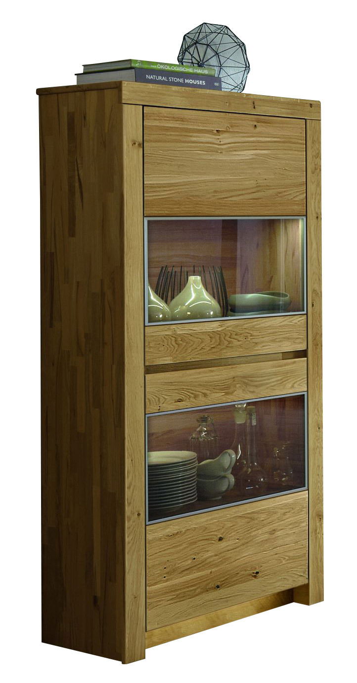 Wöstmann Markenmöbel Vitrine links SOLEO 3000 Holzvitrine mit Glaseinsätzen, gefüllt mit Geschirr und Dekoration, seitliche Perspektive