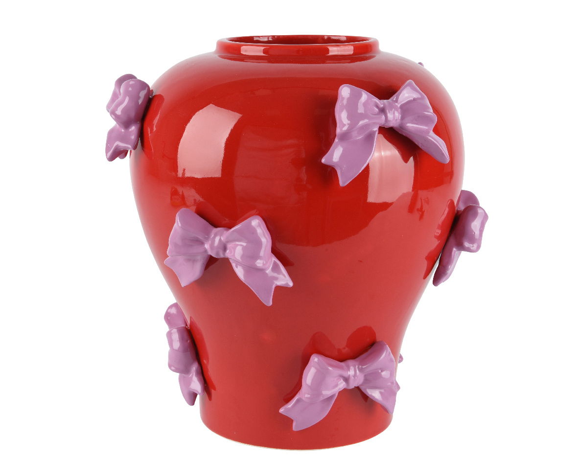 Rote Vase aus Dolomit mit lila Schleifen, frontal fotografiert