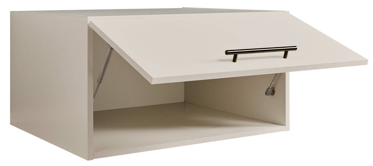 Witte hangkast/bovenkast met naar boven openende klep, gasveren en zwarte handgreep, geopend met zichtbaar binnenvak; perspectief: vooraanzicht, licht van linksboven.