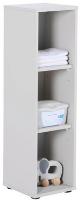 Weißes Unterstellregal mit drei Fächern, gefüllt mit Handtüchern, Feuchttüchern und einem Spielzeug, seitliche Perspektive.