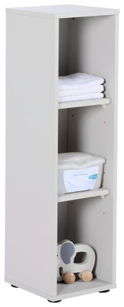 Weißes Unterstellregal mit drei Fächern, gefüllt mit Handtüchern, Feuchttüchern und einem Spielzeug, seitliche Perspektive.