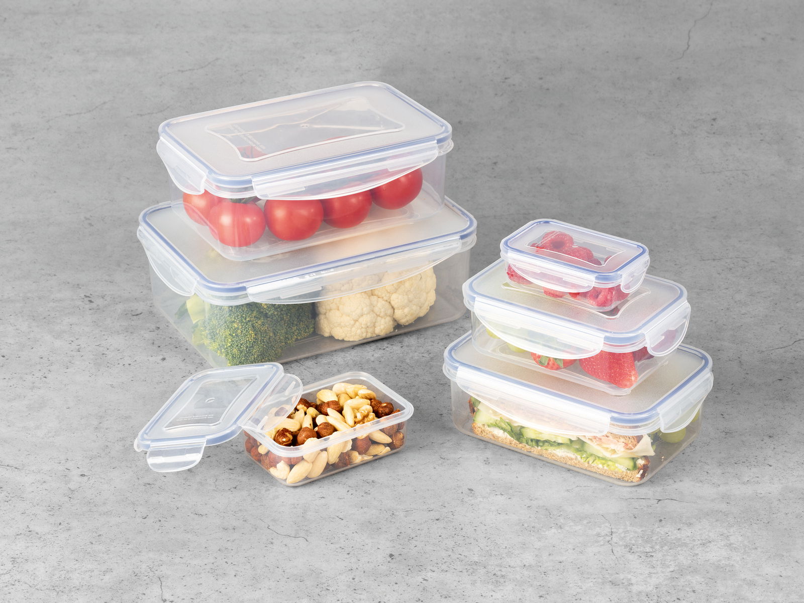 GOURMETMAXX Frischhaltedosen-Set 6-tlg. GOURMETMAXX Frischhaltedosen-Set aus Kunststoff, gefüllt mit verschiedenen Lebensmitteln, aus leicht erhöhter Perspektive fotografiert.