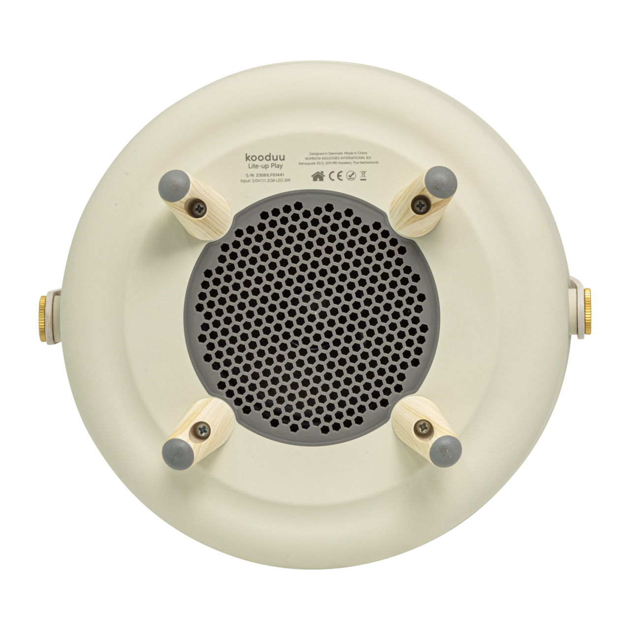 Unteransicht eines runden Lautsprechers mit vier Holzfüßen und einem zentralen Lautsprechergitter, Produktname 'Lite-up Play JBL Sand'.