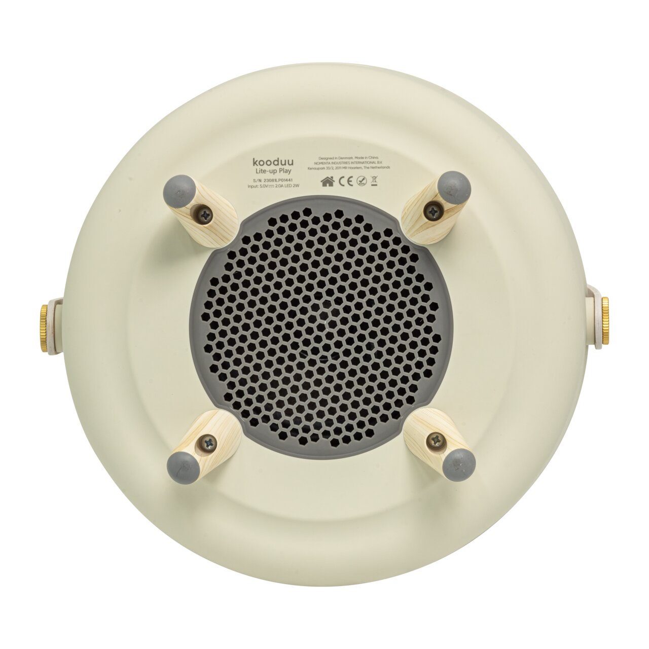 Unteransicht eines runden Lautsprechers mit vier Holzfüßen und einem zentralen Lautsprechergitter, Produktname 'Lite-up Play JBL Sand'.