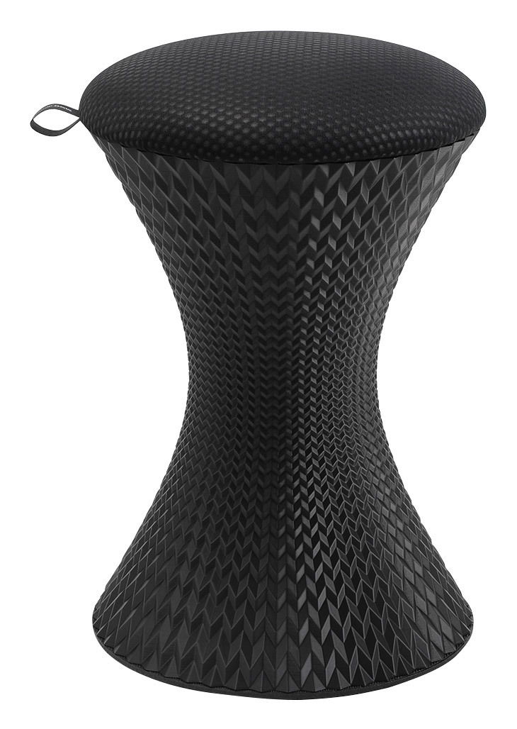 Schwarzer Gaming Hocker mit geometrischem Muster, seitliche Perspektive