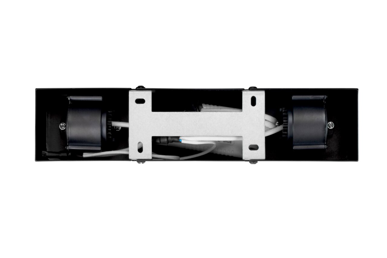 Ansicht von oben auf die LED-Hängeleuchte mit sichtbaren Kabeln und Befestigungselementen.