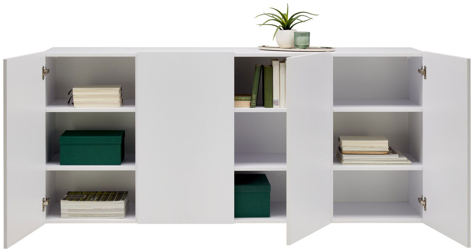 Weißes Hängesideboard mit offenen Türen, gefüllt mit Büchern und Dekorationen, aus frontaler Perspektive.