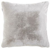 Weiche, flauschige Kissenhülle Yukon in Hellgrau, quadratisch, Frontalansicht