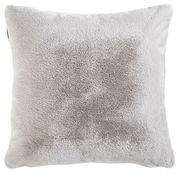 Weiche, flauschige Kissenhülle Yukon in Hellgrau, quadratisch, Frontalansicht