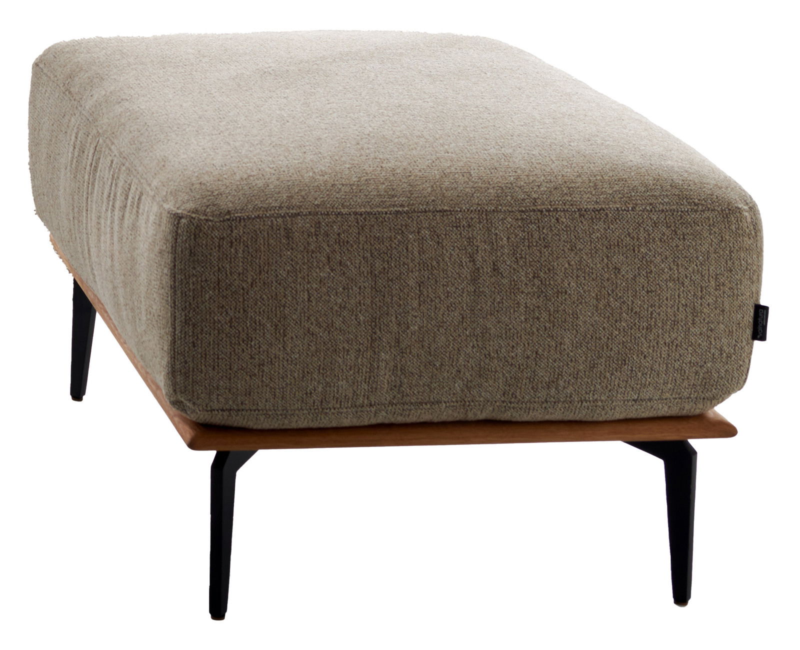 Valnatura Hocker übergroß SPRINT Großer, rechteckiger Hocker mit beigem Stoffbezug und schwarzen Metallbeinen, seitliche Perspektive