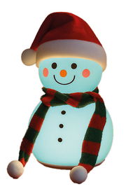 Frontalansicht einer Akku-Tischleuchte in Form eines Schneemanns mit roter Mütze und gestreiftem Schal.