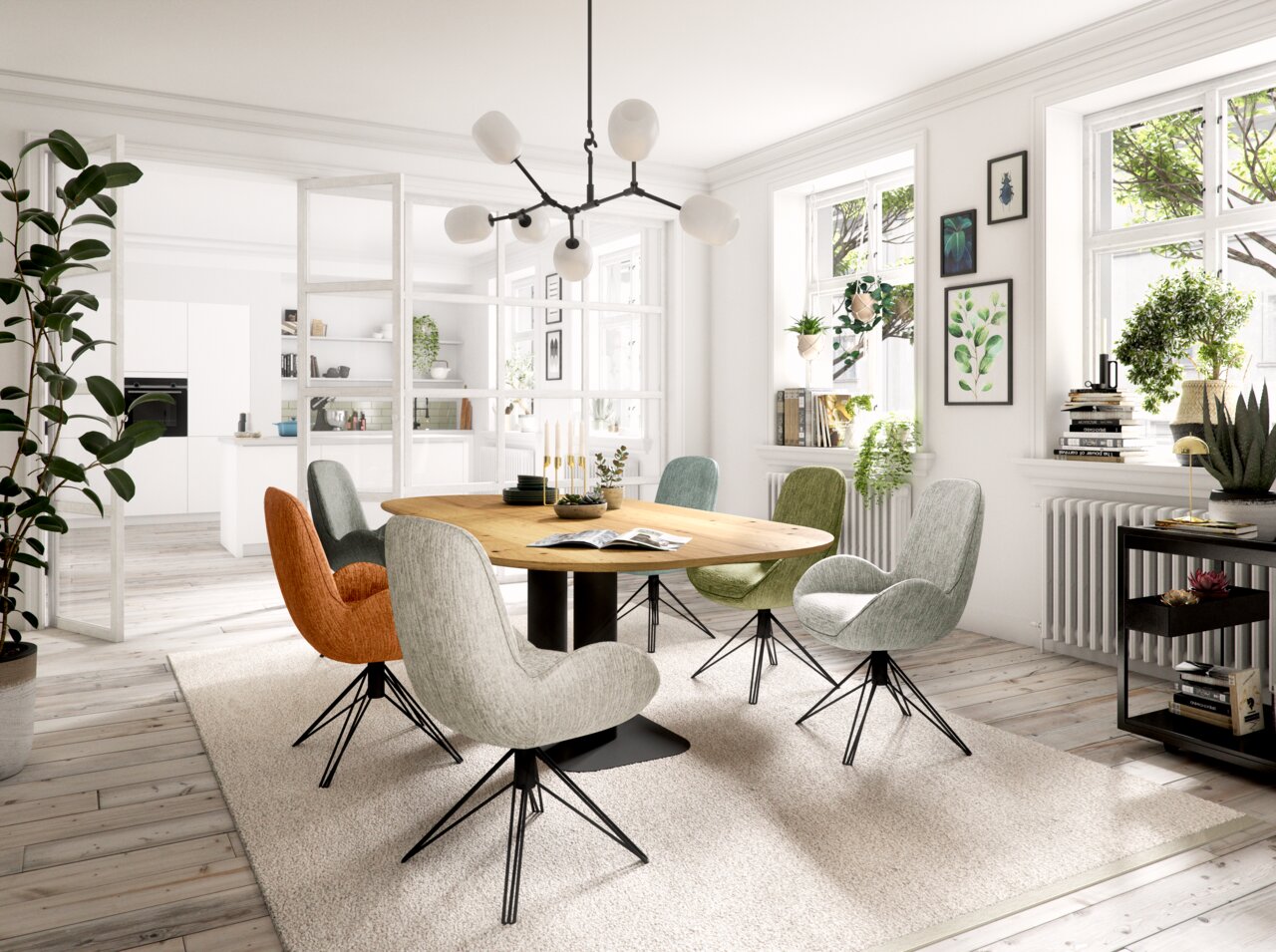 Musterring Esstisch 220x120 MR HELVIN Moderner Essbereich mit rundem Holztisch und bunten Armlehnstühlen in einem hellen Raum mit großen Fenstern, Blick von der Seite.