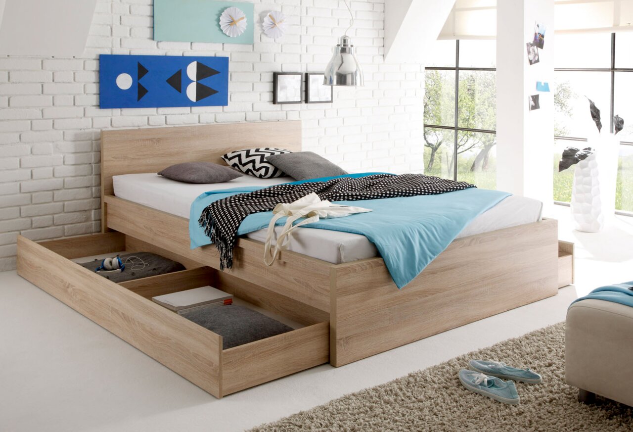 Holzbett mit Kopfteil und ausziehbarem Bettschubkasten, seitliche Perspektive