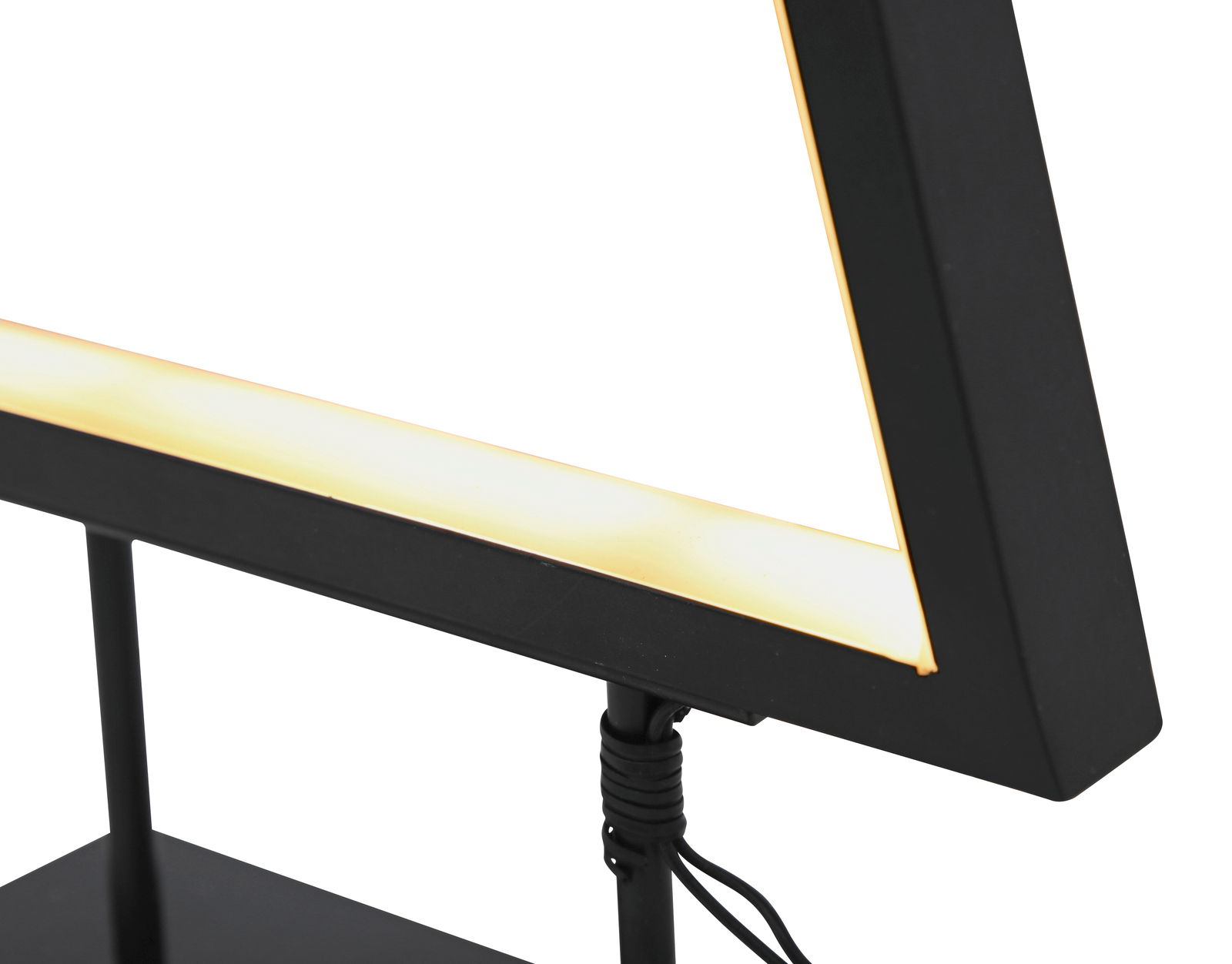 Nahaufnahme eines LED-Baums mit schwarzem Rahmen und warmem Licht, seitliche Perspektive