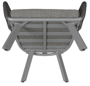 Unteransicht eines Loungesessels mit grauem Metallrahmen und gepolstertem Sitzkissen.