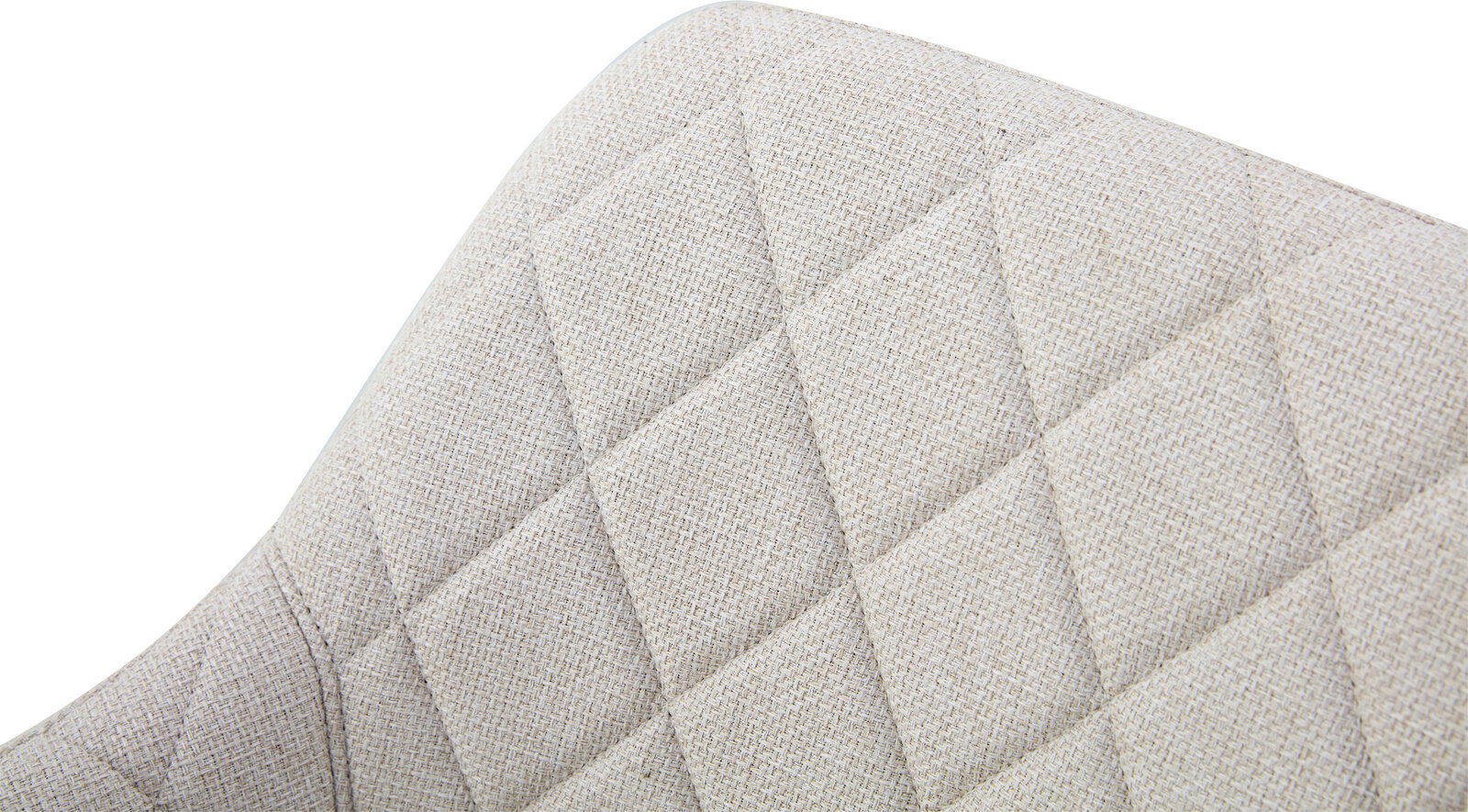 Nahaufnahme der hellbeigen, rautenförmig gesteppten Stoffpolsterung eines Stuhls/Sessels, schräg von oben fotografiert.
