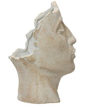 Blumentopf in Form eines antiken Kopfes, seitliche Perspektive