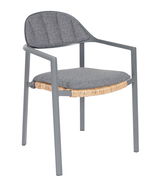 Moderner Loungestuhl mit grauem Metallrahmen, gepolsterter Rückenlehne und Sitzfläche aus grauem Stoff, seitliche Perspektive.