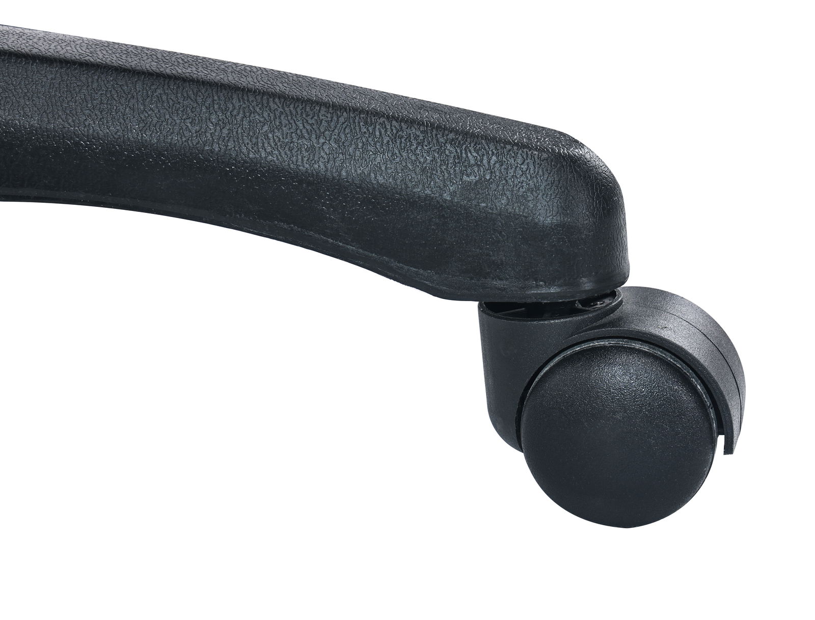 Nahaufnahme einer schwarzen Stuhlrolle eines Drehstuhls