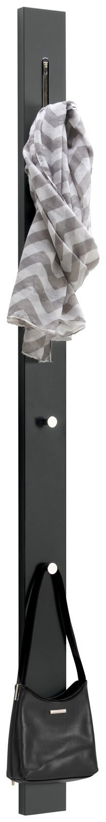 Garderobenpaneel in schwarzer Farbe mit Haken, von vorne gesehen, mit einem Schal und einer Handtasche behängt.