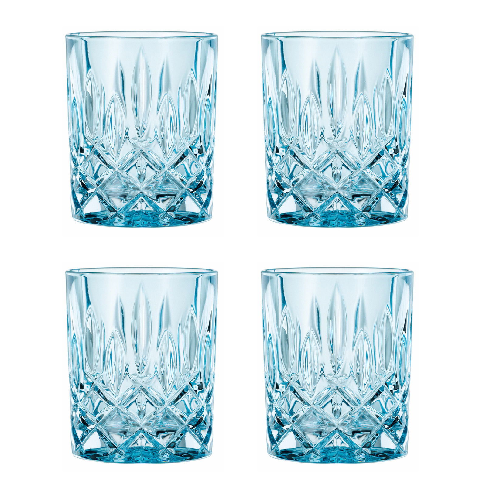 Vier elegante Whiskybecher aus Kristallglas mit facettiertem Design, Vorderansicht.