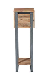 Blumensäule aus Holz und Metall in Frontalansicht