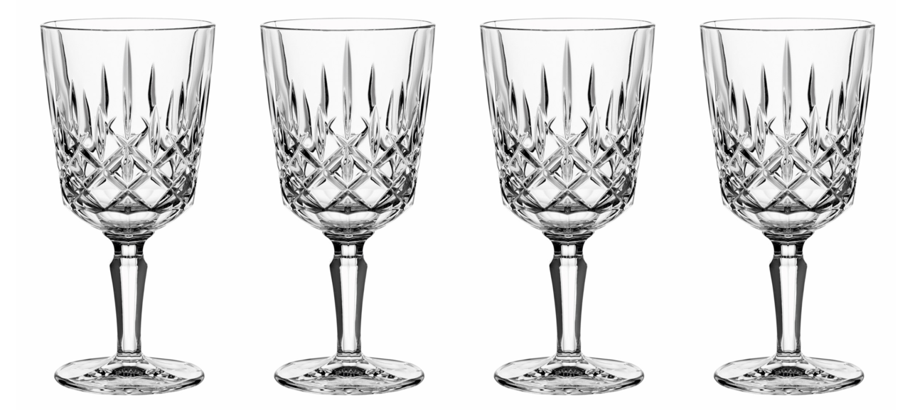 Vier elegante Kristallgläser mit Stiel, frontal abgebildet, ideal für stilvolle Aperol-Getränke.