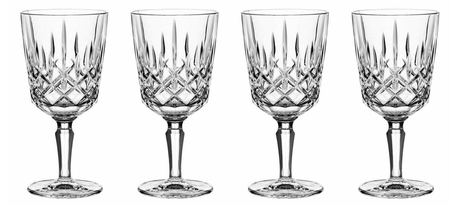 Vier elegante kristallen glazen met steel, afgebeeld van voren, ideaal voor stijlvolle Aperol-drankjes.