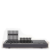 Moderner 3-Sitzer Loungeelement aus Metall mit verstellbaren Rückenlehnen, seitliche Perspektive