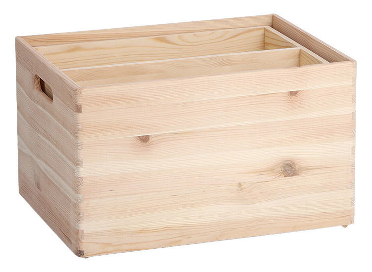 Zeller Present Allzweckkisten-Set 3-tlg. Holzkiste aus hellem Holz mit seitlichen Griffen, perspektivisch von vorne links fotografiert.