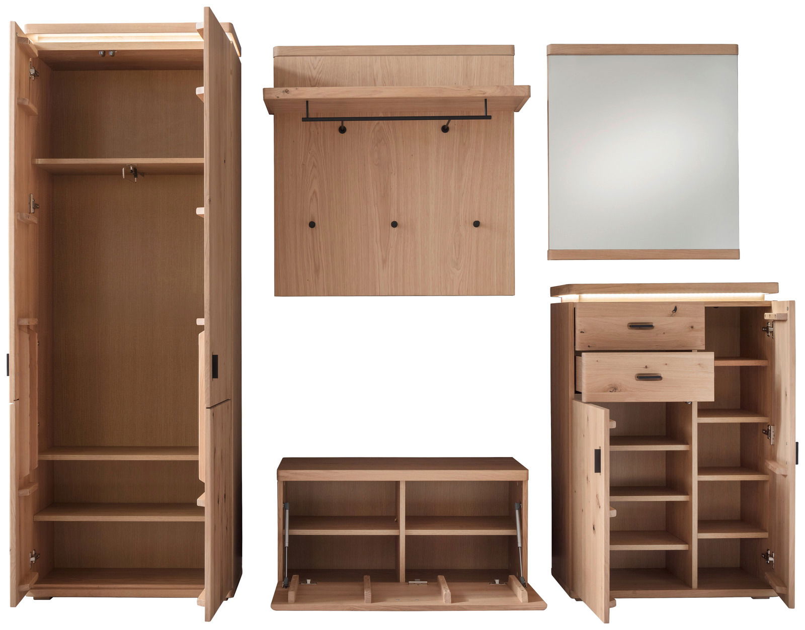 Garderobenkombination aus Holz, bestehend aus einem hohen Schrank, einer Wandgarderobe mit Haken, einem Spiegel, einer Schuhbank und einem Kommodenschrank. Frontalansicht.