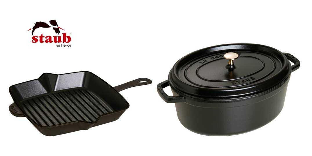 Staub-Logo links, schwarze gusseiserne Grillpfanne und Bräter mit Deckel