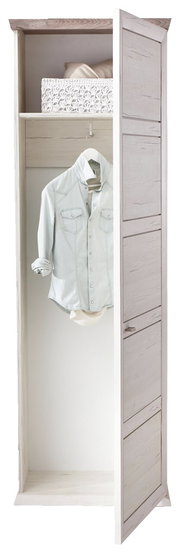 Garderobenschrank aus der Serie Camron/Benton mit geöffneter Tür, zeigt Innenraum mit aufgehängtem Hemd und Ablagefach, Perspektive von vorne.