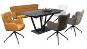 Essgruppe mit einem modernen Tisch und verschiedenen Armlehnstühlen in unterschiedlichen Farben, seitliche Perspektive