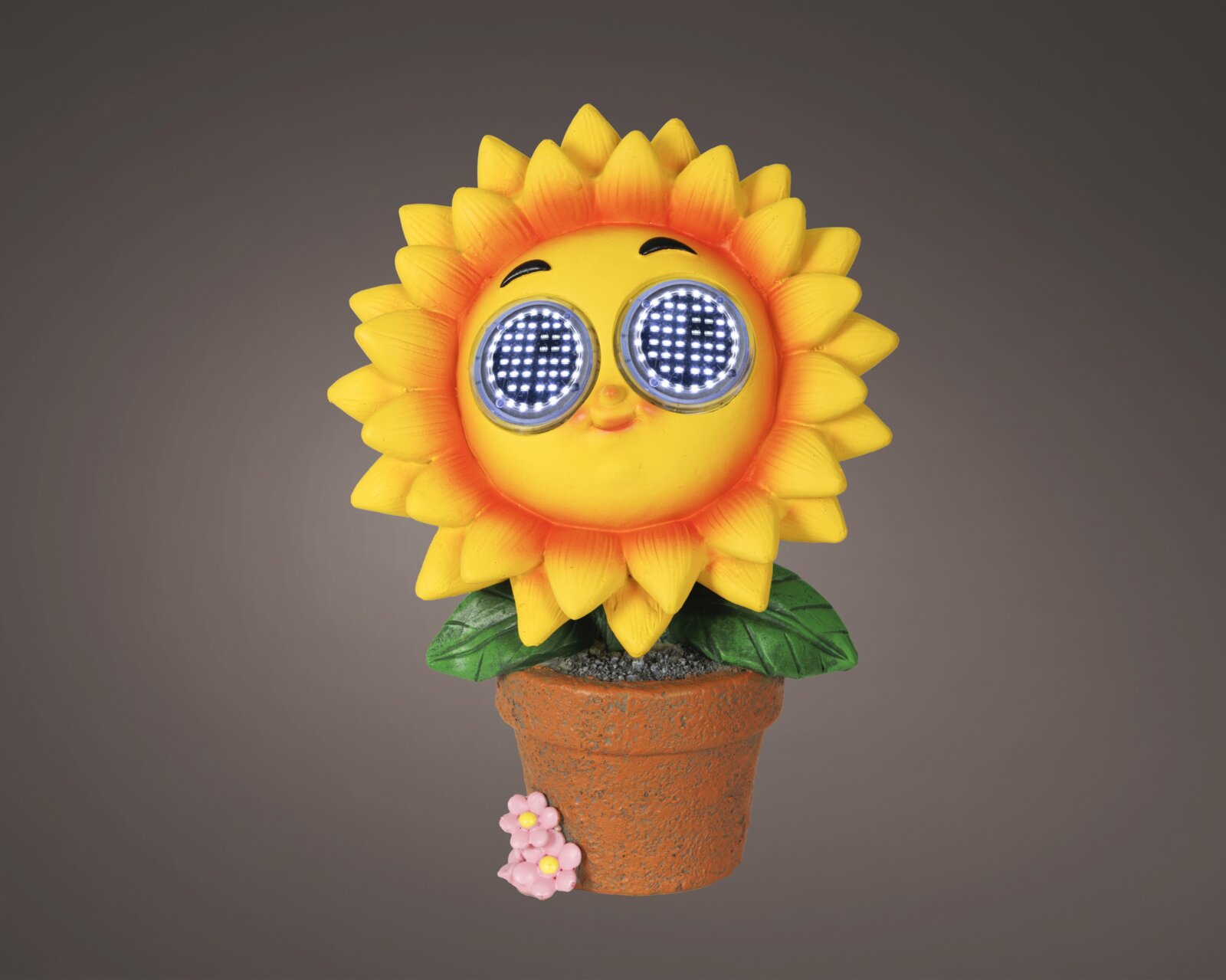Schattig figuurtje op zonne-energie in de vorm van een zonnebloem met stralende ogen, afgebeeld in een bloempot, gezien van voren.