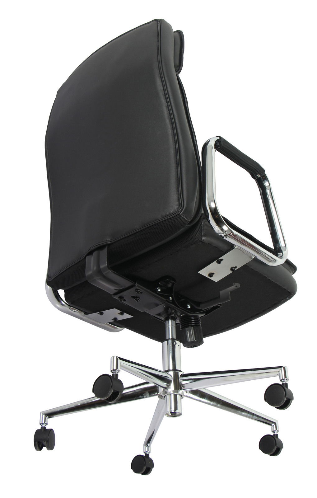 Schwarzer Chefsessel mit verchromtem Gestell und Rollen, Ansicht von hinten und unten